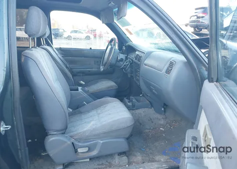 1998 Toyota Tacoma from USA, damaged, VIN 4TAVL52NXWZ009307